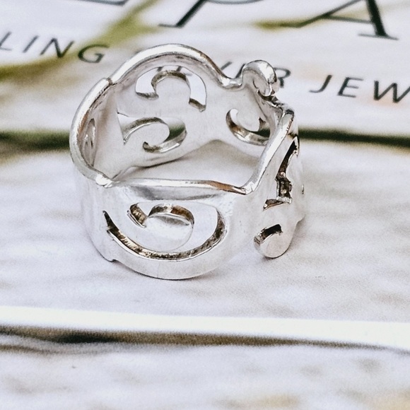 Silpada Vintage Rare .925 Sterling Silver Scroll Ring Sz 7 1/2 - Picture 5 of 9